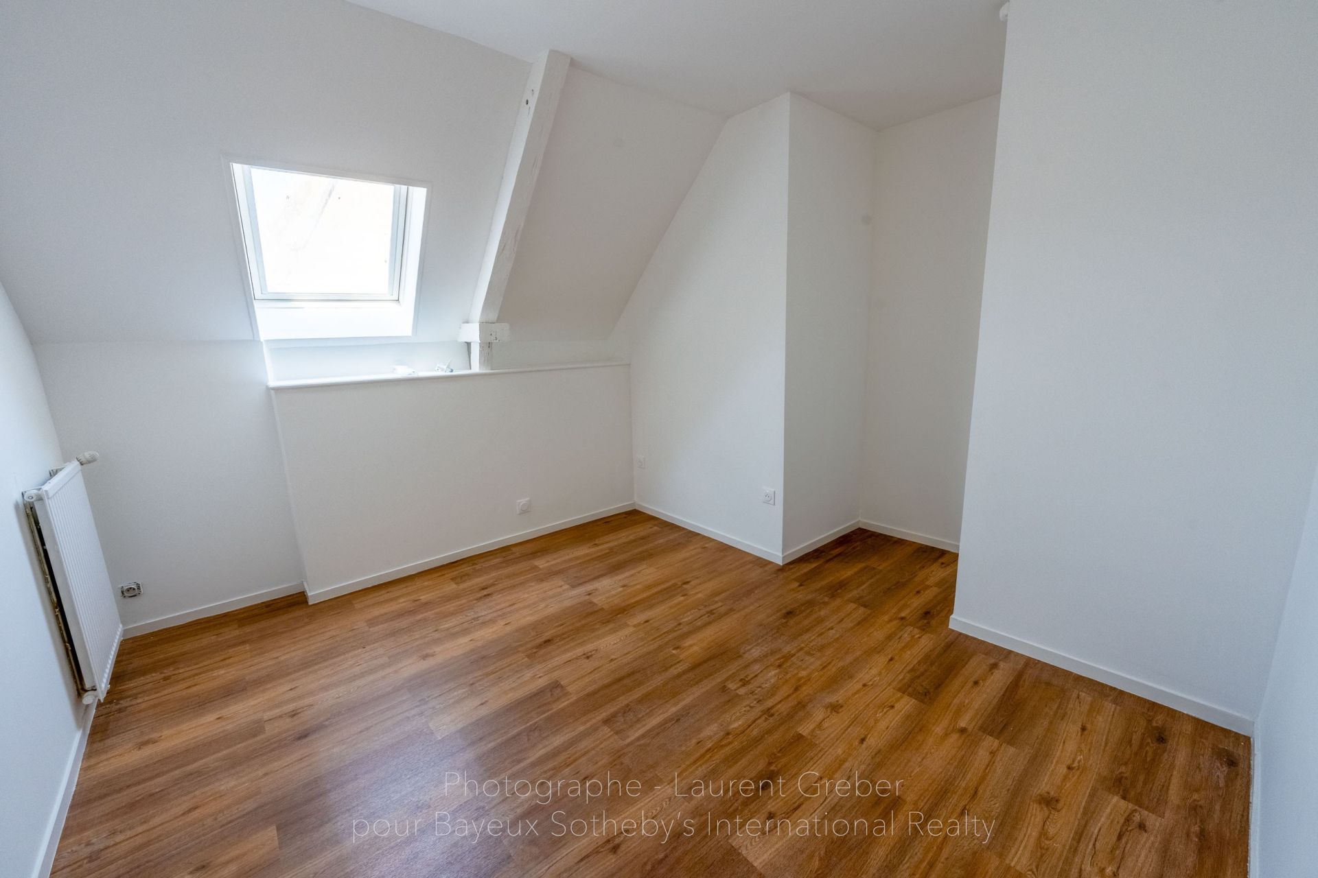 apartment 4 Rooms for sale on BAYEUX (14400)