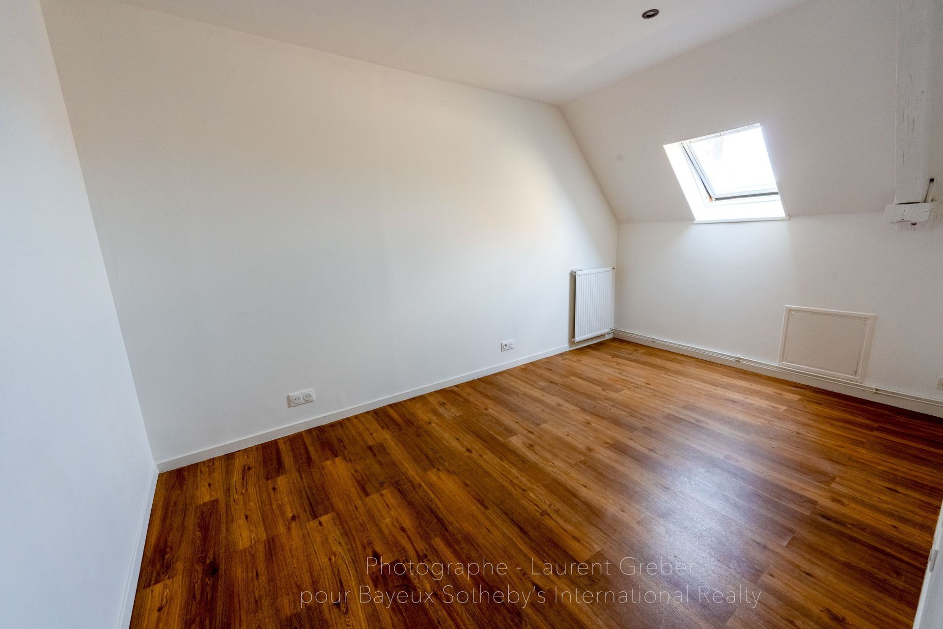 apartment 4 Rooms for sale on BAYEUX (14400)