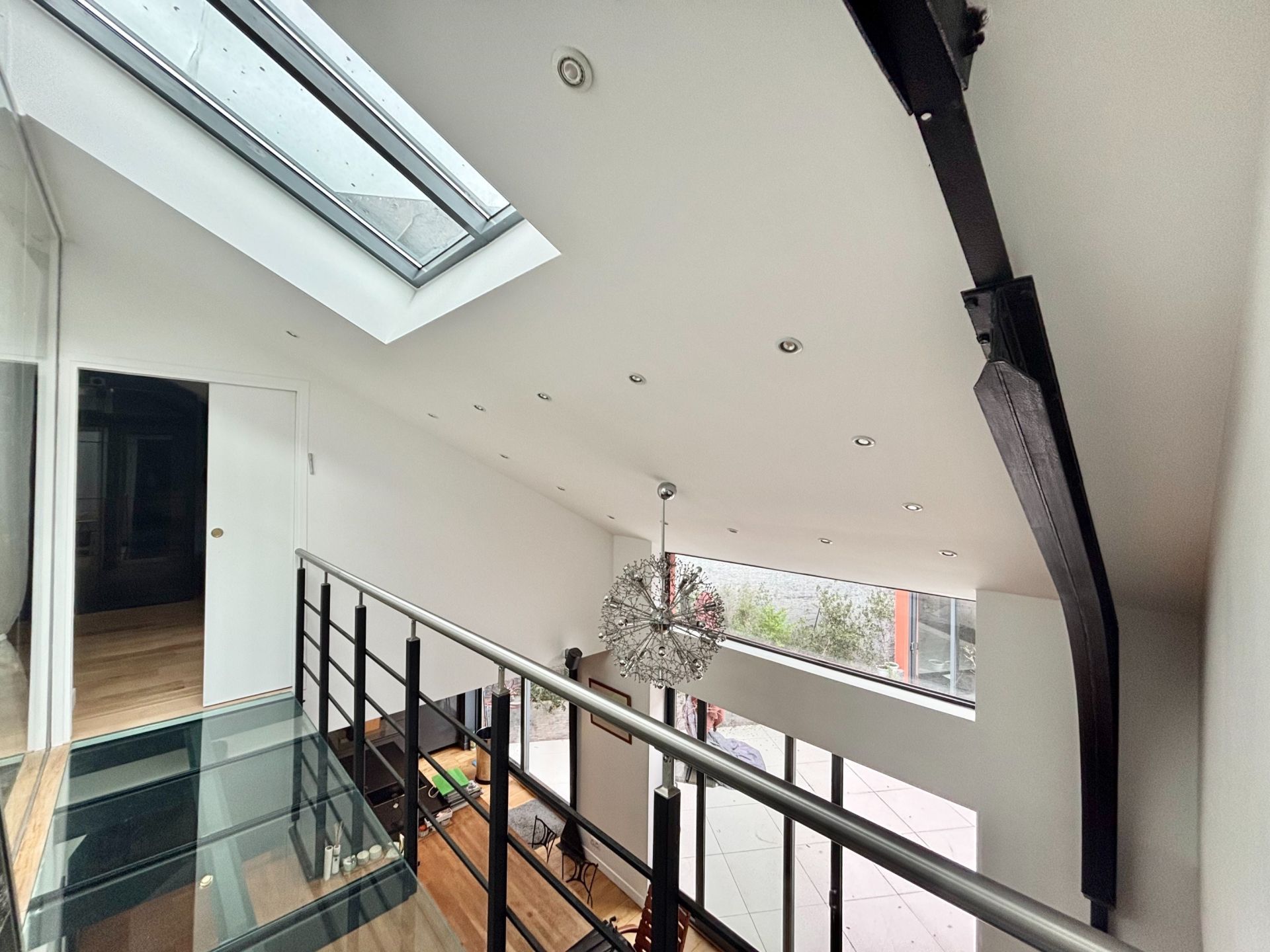 house 7 Rooms for sale on DEAUVILLE (14800)