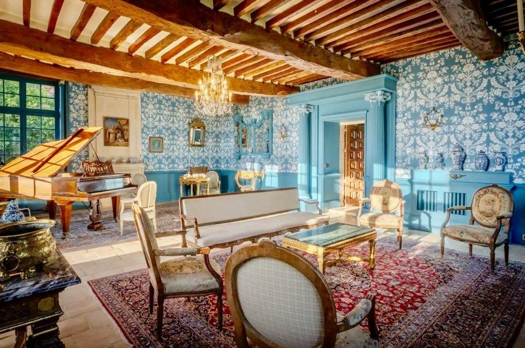 house 9 Rooms for sale on BURES SUR DIVES (14670)