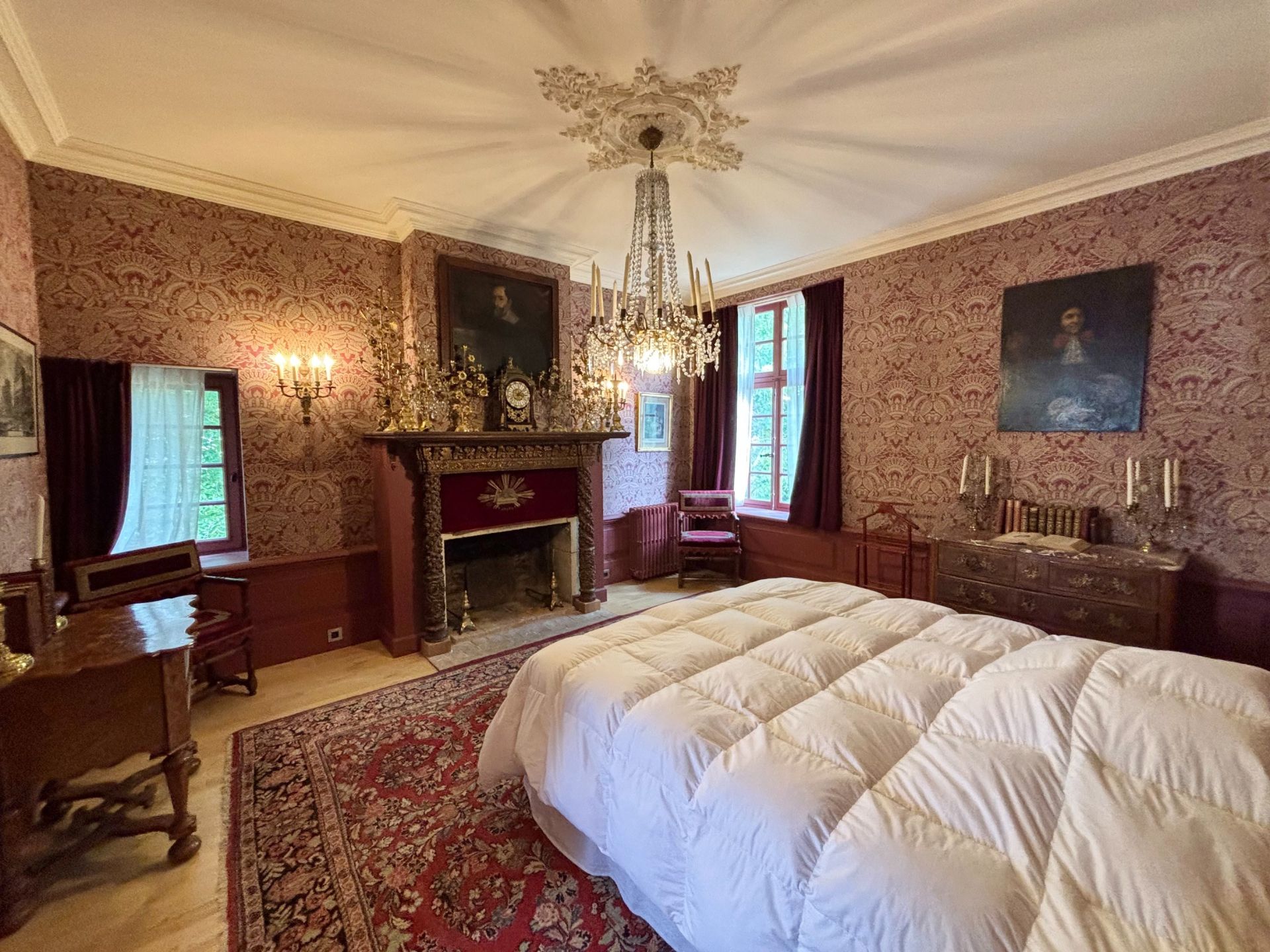 house 9 Rooms for sale on BURES SUR DIVES (14670)