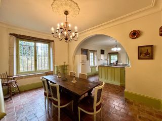 house 9 Rooms for sale on BURES SUR DIVES (14670)