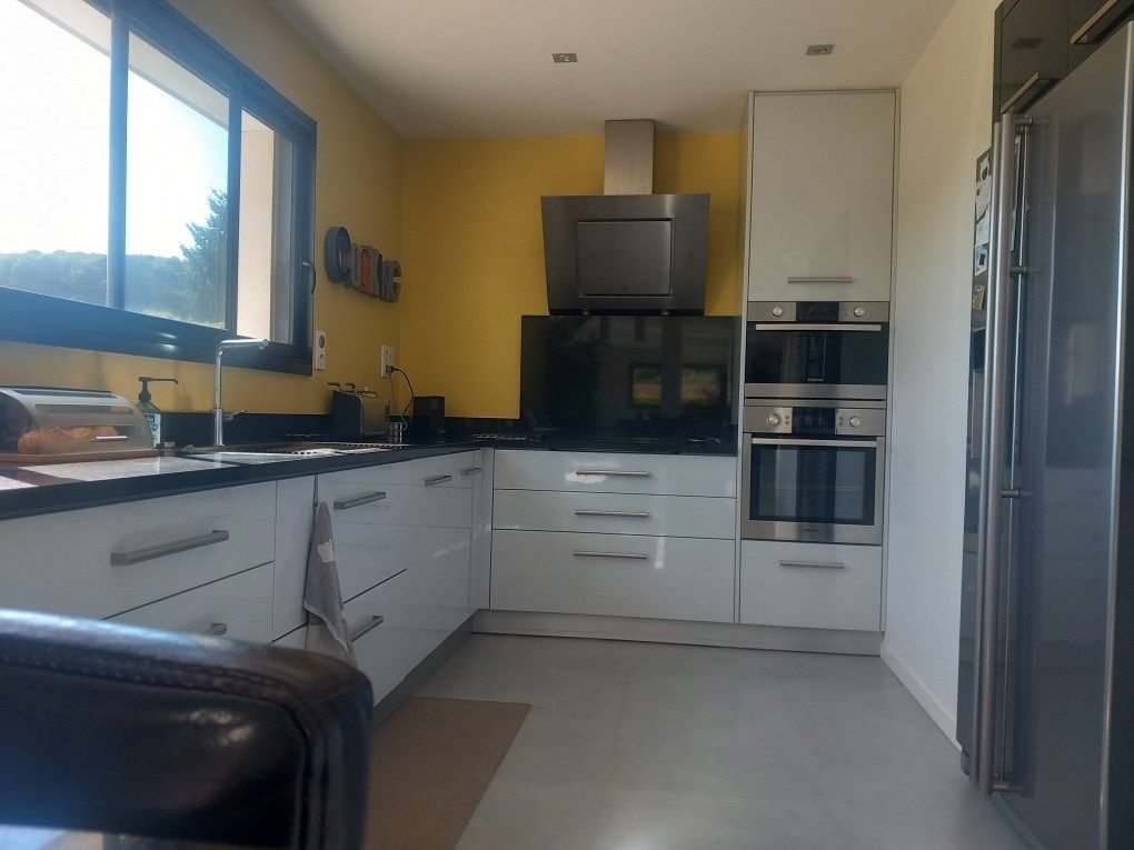 house 6 Rooms for sale on ELBEUF SUR ANDELLE (76780)