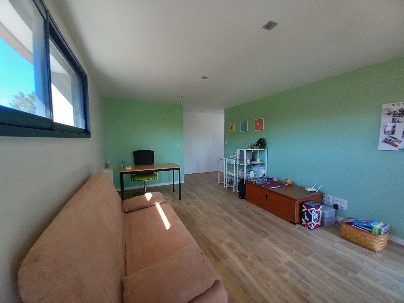 house 6 Rooms for sale on ELBEUF SUR ANDELLE (76780)
