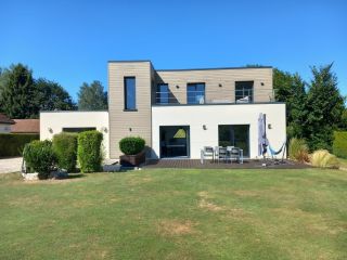 house 6 Rooms for sale on ELBEUF SUR ANDELLE (76780)