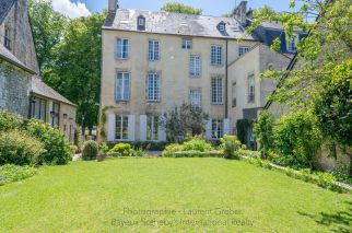 mansion (hôtel particulier) 11 Rooms for sale on BAYEUX (14400)