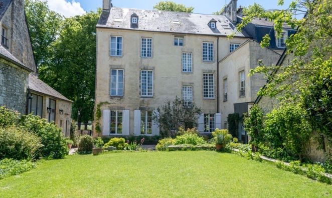 Vente Hôtel particulier Bayeux 11&nbsp;Pièces 475&nbsp;m²