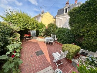 house 4 Rooms for sale on TROUVILLE SUR MER (14360)