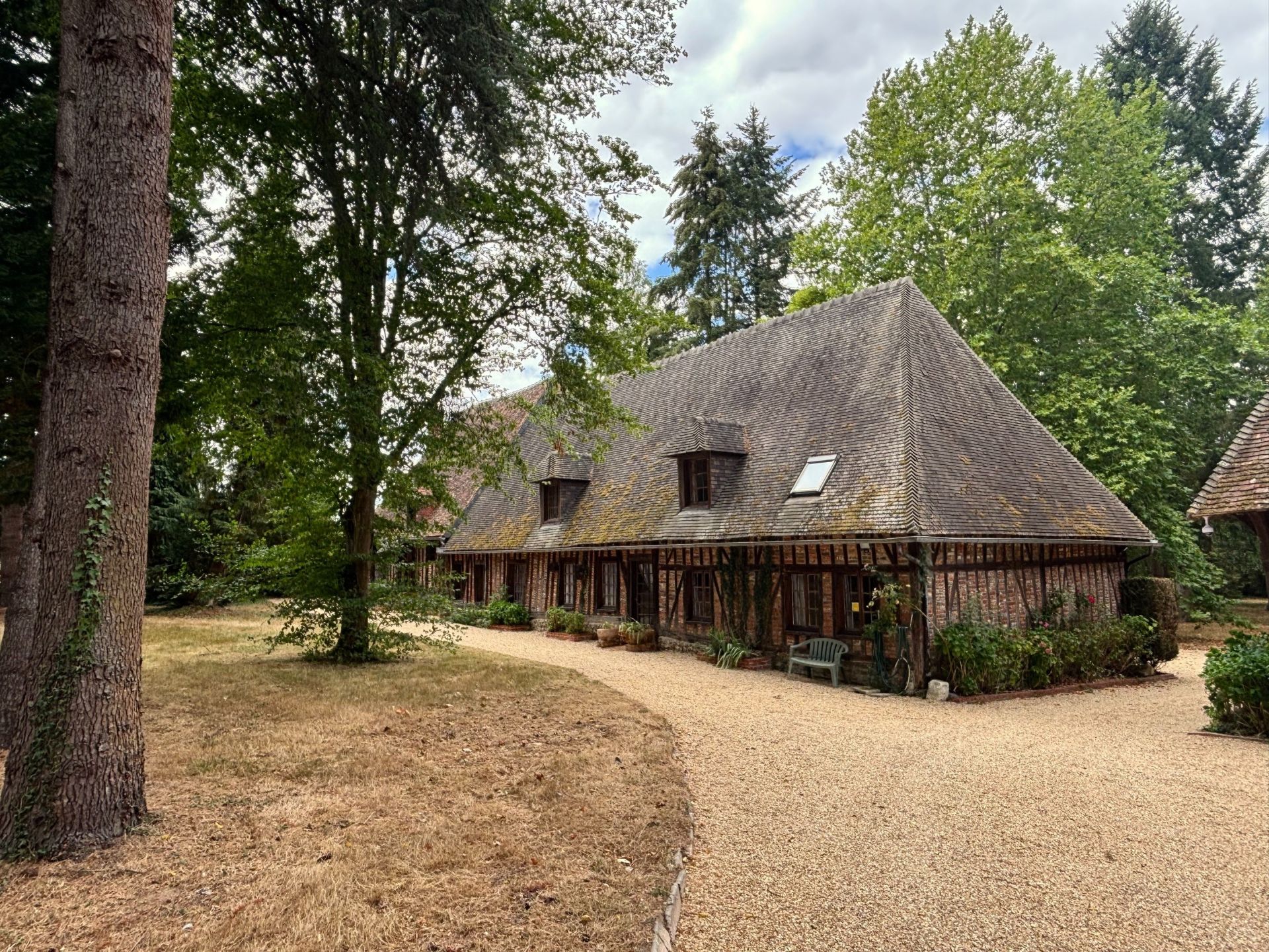 house 10 Rooms for sale on BERNAY (27300)