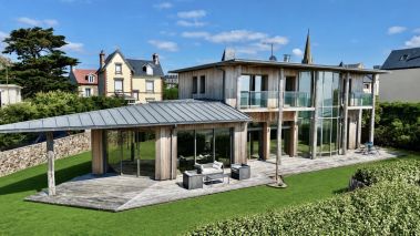 house 10 Rooms for sale on GRANVILLE (50400)