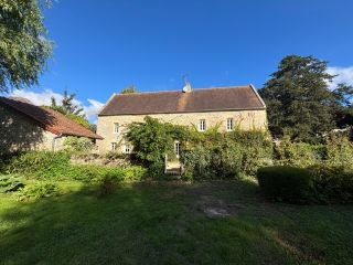 house 8 Rooms for sale on PONTS SUR SEULLES (14480)