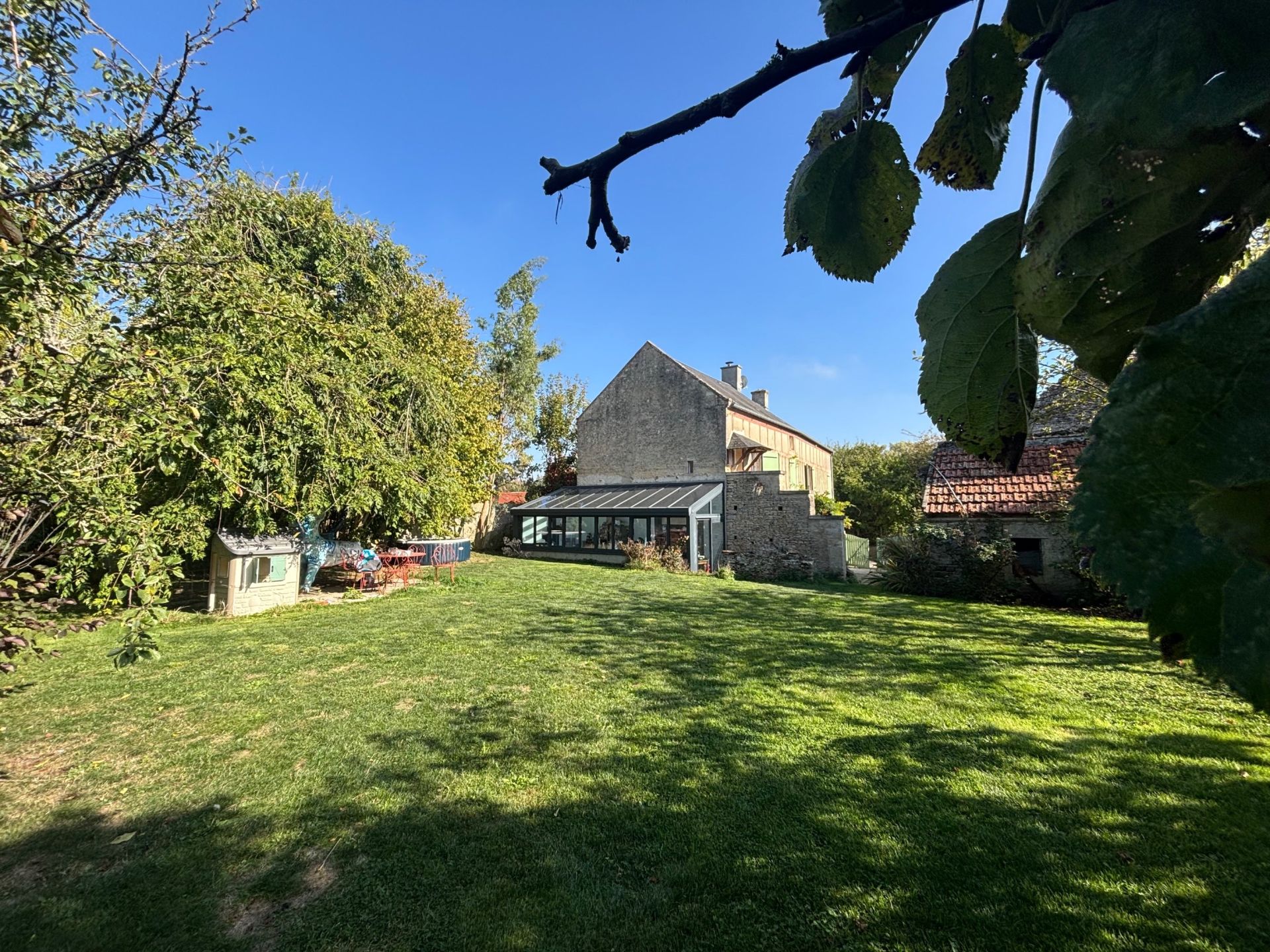 house 6 Rooms for sale on CREULLY SUR SEULLES (14480)